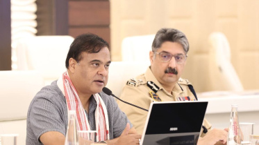 পুলিশ কর্মকর্তাদের প্রতি বক্তব্য রাখছেন আসামের মুখ্যমন্ত্রী হিমন্ত বিশ্ব শর্মা। ফাইল ছবি: আসাম পুলিশের ফেসবুক পেইজ 