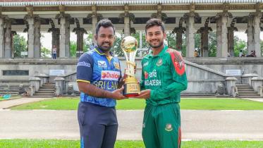 Charith Asalanka and Mehidy Hasan Miraz