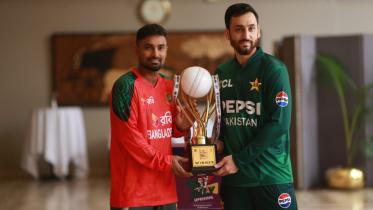 Litton Das & Salman Agha 