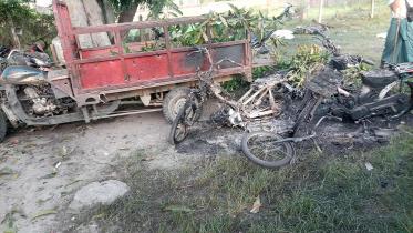 মিয়ানমারের চাউং উ শহরে বৌদ্ধদের ধর্মীয় উৎসবে সামরিক জান্তার হামলা-পরবর্তী চিত্র। ছবি: এএফপি