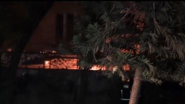 ঢাবির বিজয় একাত্তর হলে আগুন.jpg