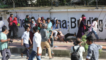 কোটা আন্দোলনকারীদের ওপর ছাত্রলীগের হামলা