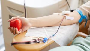 নিয়মিত রক্তদানে বার্ধক্যজনিত জটিলতা দেরিতে আসে