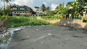 পুকুর ভরাট.jpg