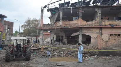 খাইবার পাখতুনখোয়া প্রদেশে আত্মঘাতি বোমা হামলার হয়। ছবি: ডন