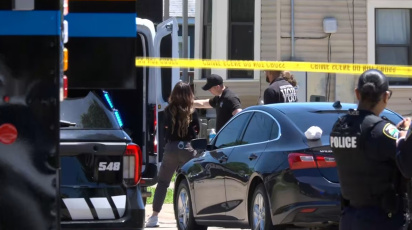 লুইজিয়ানায় বন্দুক হামলায় ৮ শিশু নিহতের পর পুলিশ ঘটনাস্থলে উপস্থিত হয়। ছবি: যুক্তরাষ্ট্রের স্থানীয় গণমাধ্যম থেকে সংগৃহীত