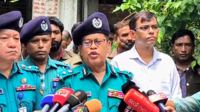 বক্তব্য দিচ্ছেন আরপিএমপি কমিশনার মাহবুবুর রশিদ। ছবি: স্টার 