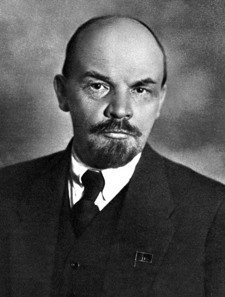 Lenin_in_1920
