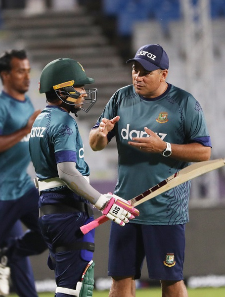 Mushfiqur Rahim & Russell Domingo 
