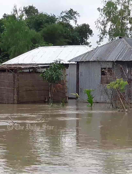 বিপৎসীমার ওপরে তিস্তা