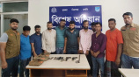 আশুলিয়ায় ডাকাতির প্রস্তুতির সময় গ্রেপ্তার ৯। ছবি: সংগৃহীত