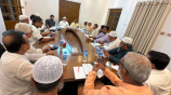 সন্ধ্যায় রাজধানীর মিন্টো রোডে বিরোধীদলীয় নেতা ও বাংলাদেশ জামায়াতে ইসলামীর আমির শফিকুর রহমানের সরকারি বাসভবনে অনুষ্ঠিত ১১ দলীয় ঐক্যের শীর্ষ বৈঠকে এ সিদ্ধান্ত নেওয়া হয়।