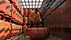 lpg_cylinder_india_reuters.jpg