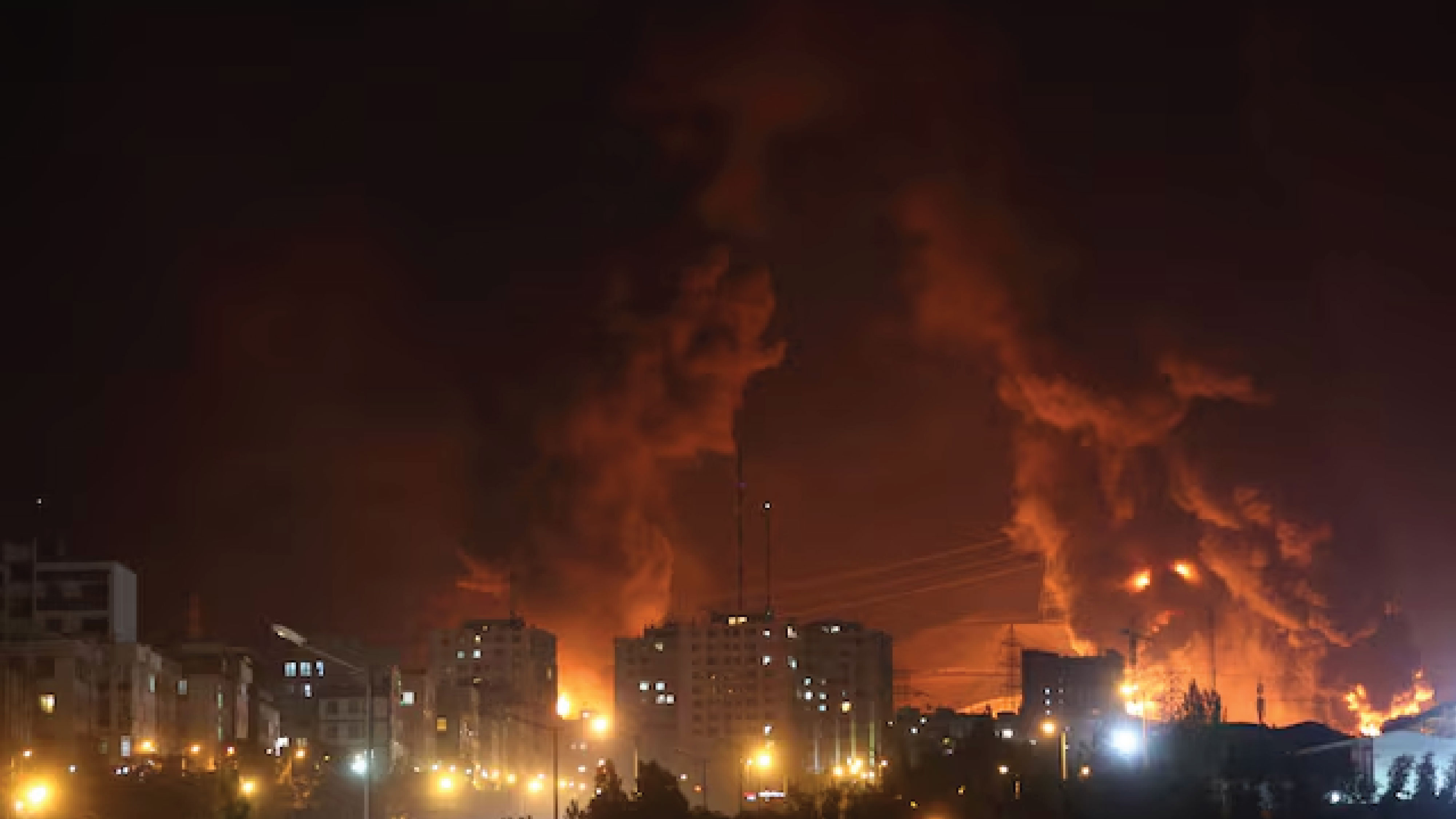 ইরানের দক্ষিণ-পশ্চিমাঞ্চলে ‘সামরিক স্থাপনা লক্ষ্য করে’ হামলা চালাচ্ছে ইসরায়েল
